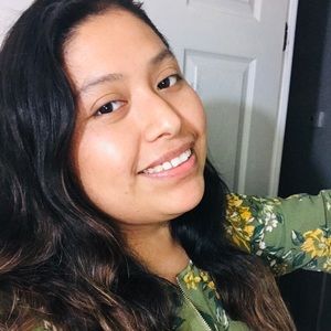 Meet your Posher, Leonila